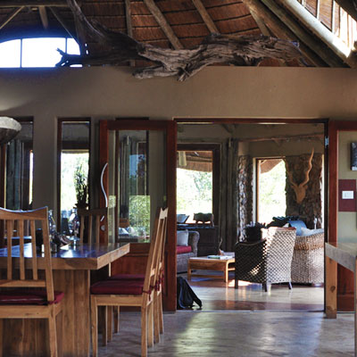 Hauptgebäude der Bush Lodge