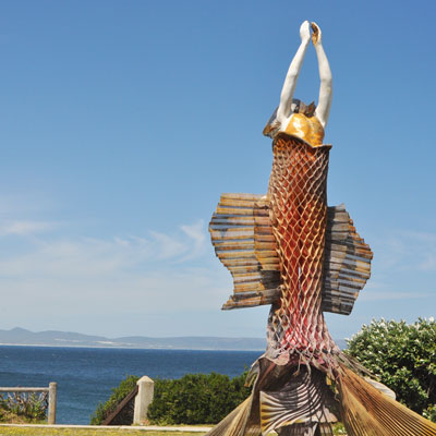 Kunst vor dem 'The Marine'