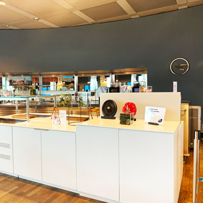 Lufthansa Lounge Flughafen MUC Buffet zu Coronazeiten sqr