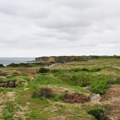 An der Pointe du Hoc die Bombenkrater