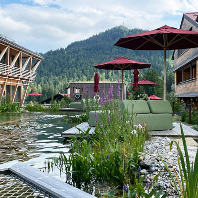 Blick über den Naturpool